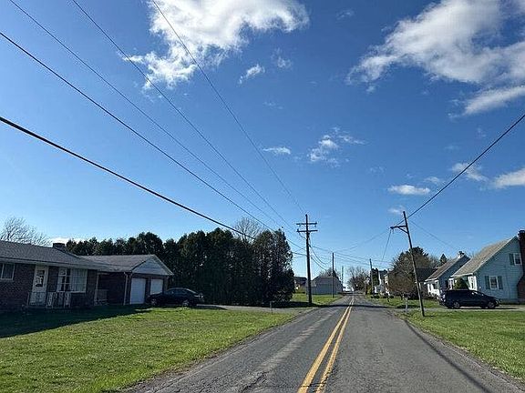 5th image of 1223 Clearfield Rd