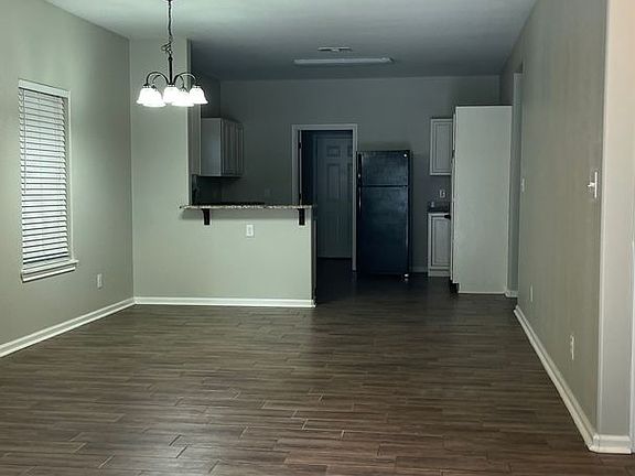 2nd image of 2106 Beverly Dr