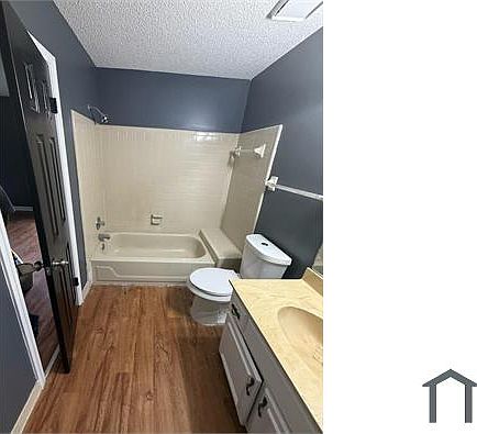 3rd image of 3694 Wax Myrtle Dr