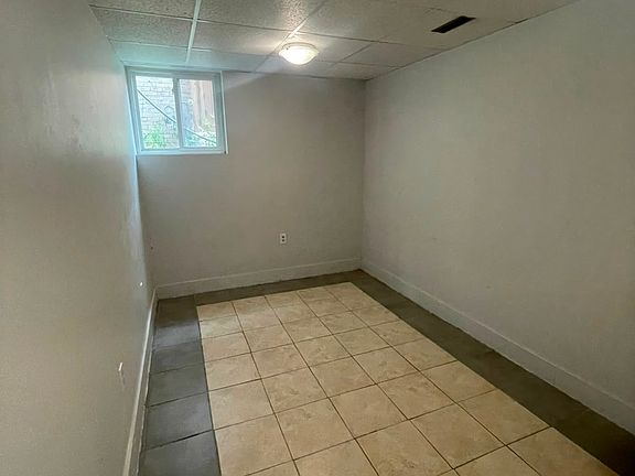 5th image of 501 Thorndale Dr