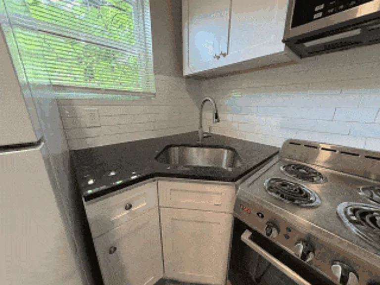 2229 N Cleveland St — Photo 13