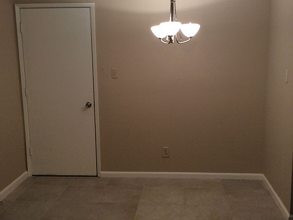 3rd image of 832 Grand Teton Dr