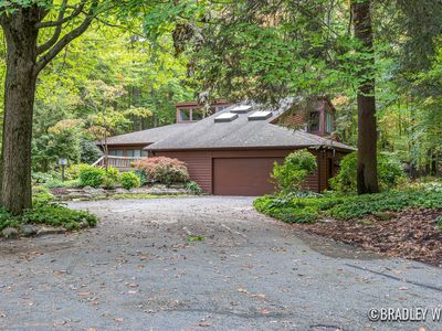 18183 N Fruitport Rd, Spring lake, MI, 49456