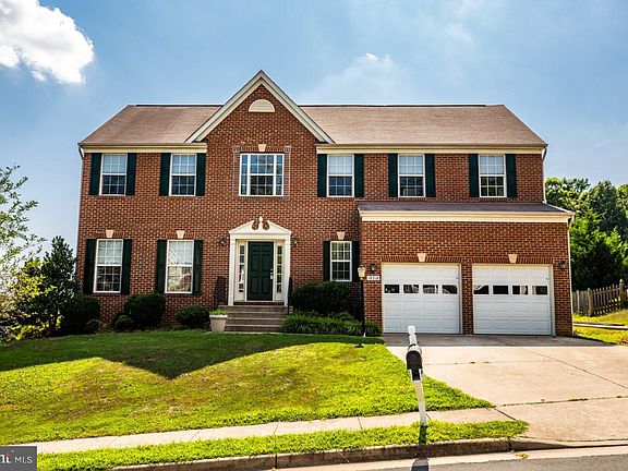 2nd image of 10218 Lees Crossing Ln