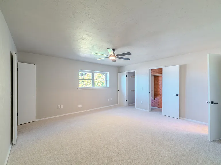 3326 Rock Creek Way — Photo 16