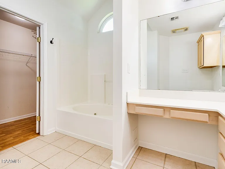 115 Tulip Tree Ln — Photo 15