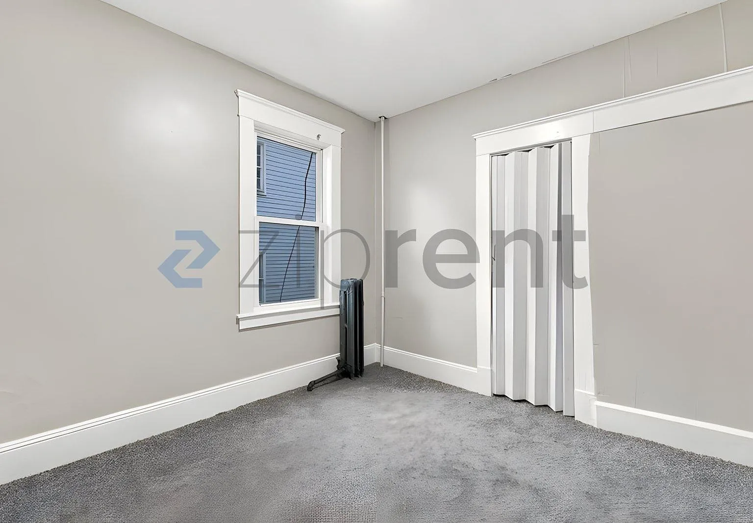 3 bed, 1200 sqft, $1,900 — Photo 2