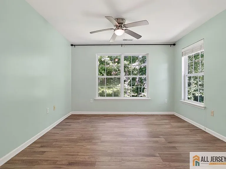1111 Morning Glory Dr — Photo 22
