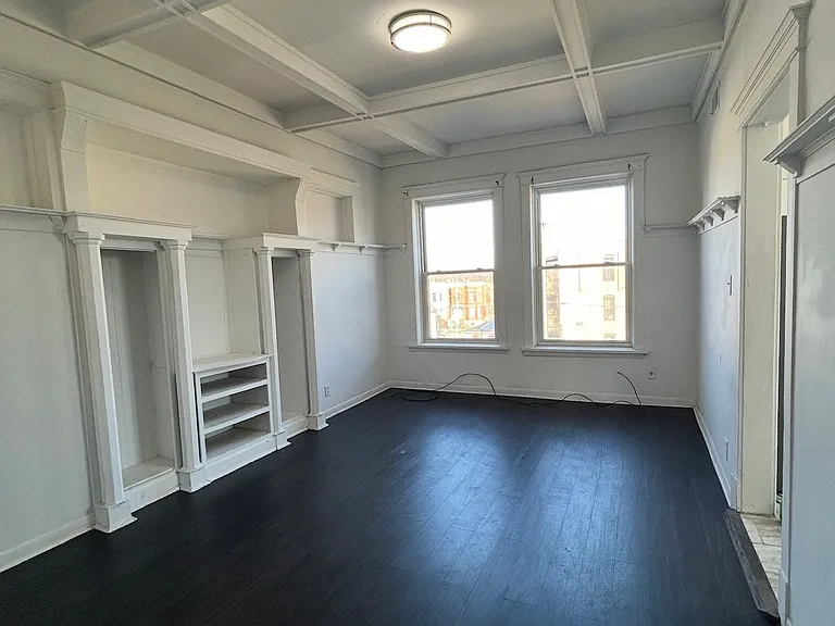 704 W Garfield Blvd #3 — Photo 9