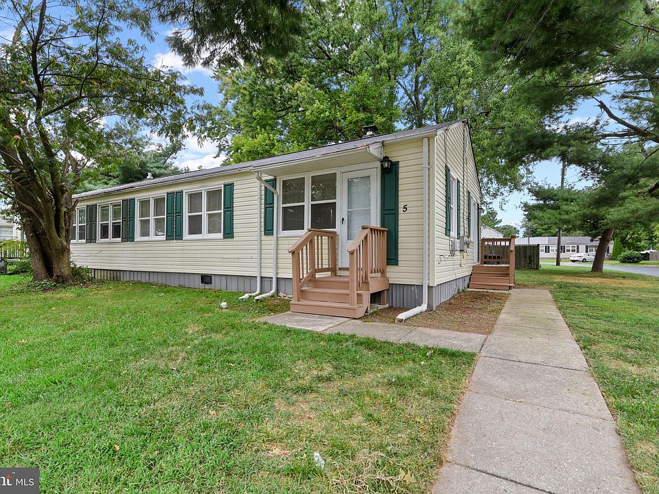 1st image of 5 Aberdeen Ave