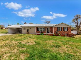 304 Shadow Ln, Seneca, SC 29678