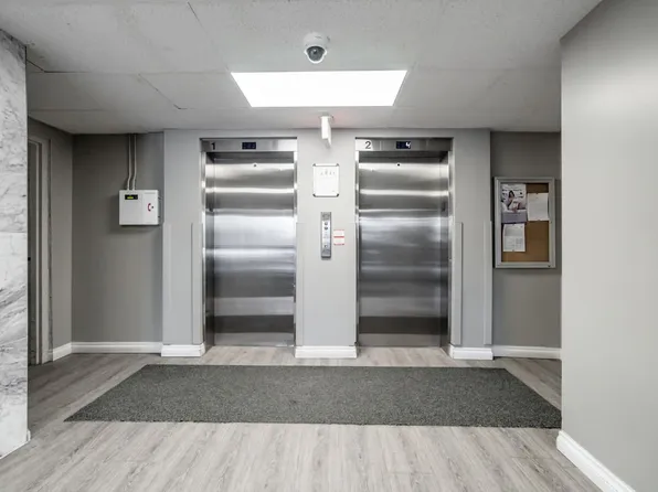 Springbank Manor, 492 Springbank Dr, London, ON N6J 1H1