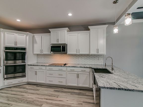 3rd image of 203 Melbourne Dr Lot 357