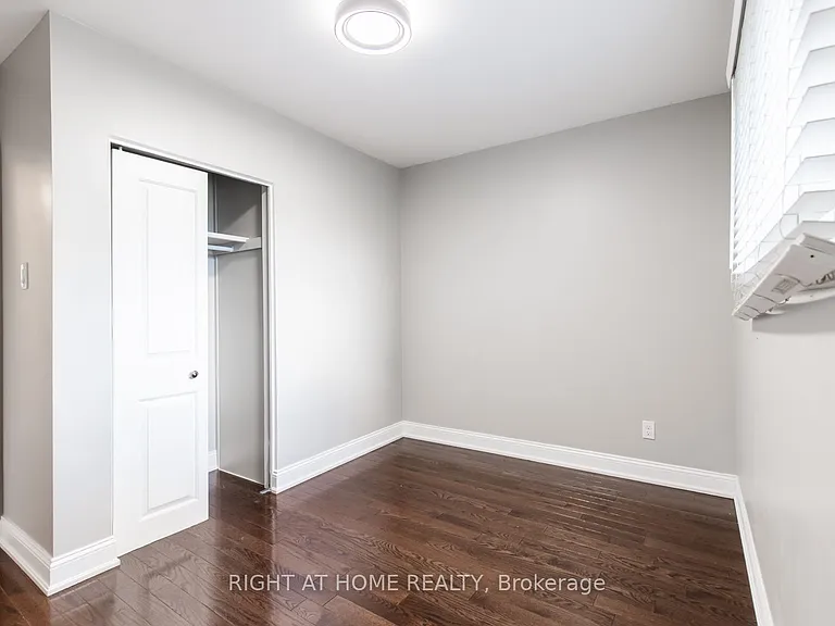 12 Murellen Cres — Photo 19