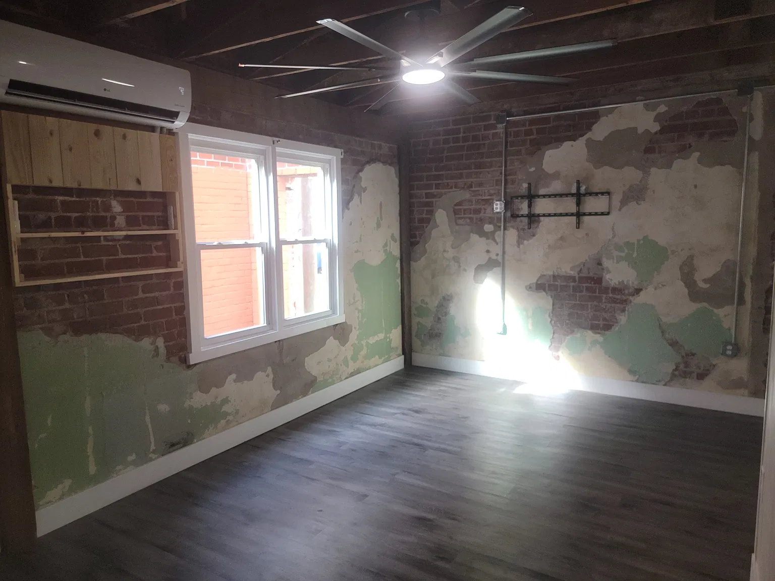 2 bed, 640 sqft, $1,450 — Photo 1
