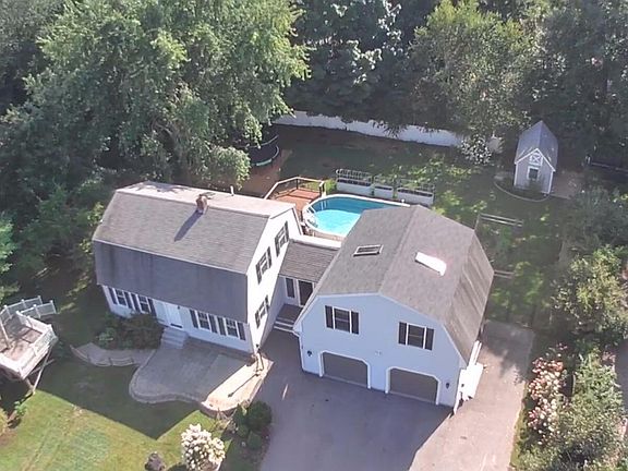 2nd image of 50 Tamarack Drive