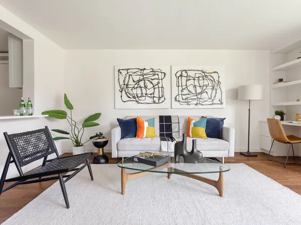 200 East 94th Street 711 image 2 of 19
