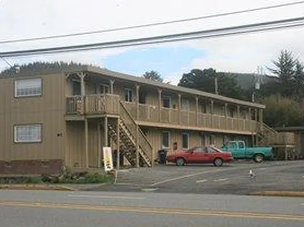 29473 Ellensburg Ave, Gold Beach, OR 97444