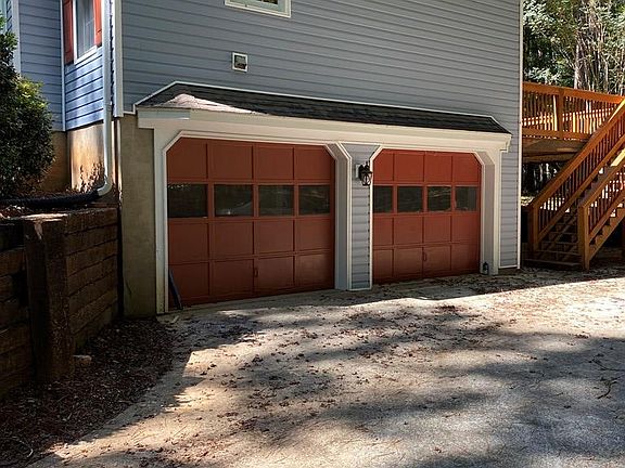 3rd image of 102 Longwood Ln
