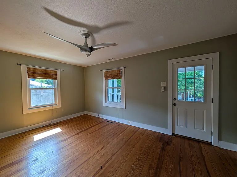 100 Gibbs St — Photo 11