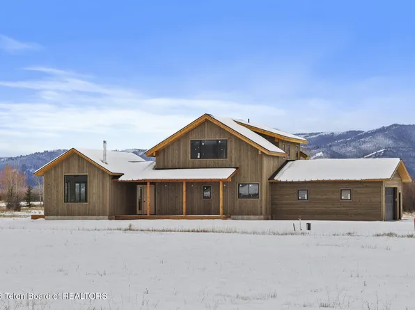 6022 Fox Springs Dr, Victor, ID 83455