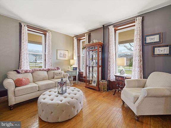 3rd image of 14147 Lower Edgemont Rd