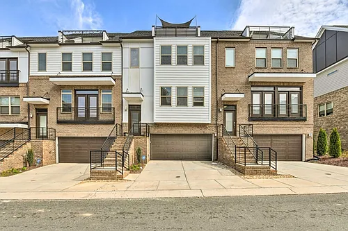 17023 Soho Dr Photo 1