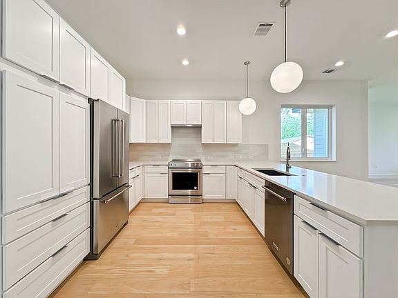 2nd image of 3614 Abbate Cir #A