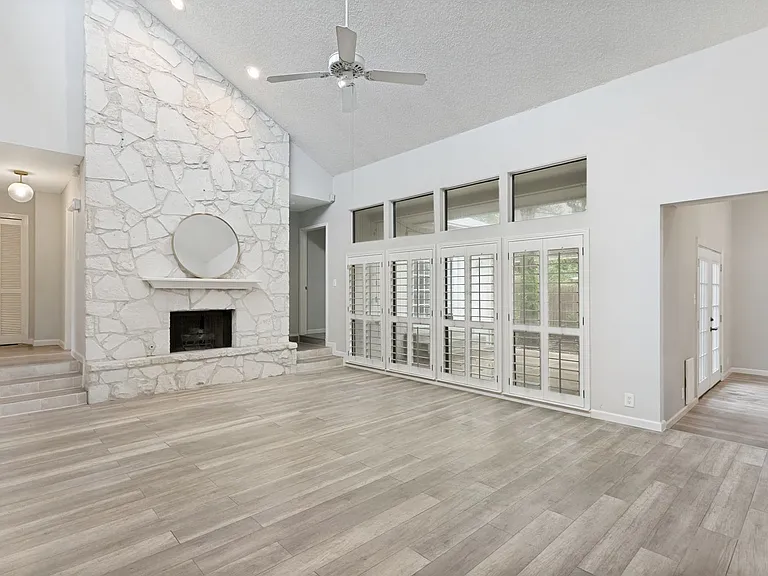 8510 Watchtower St — Photo 5