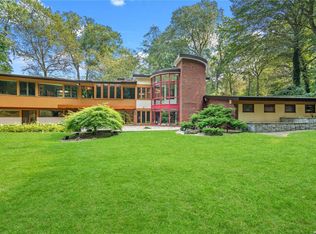 31 The Gln, Locust Valley, NY 11560