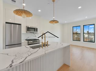 219 Paris St #3B, Boston, MA 02128