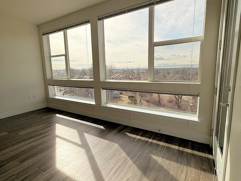 High Line Pointe — Photo 110