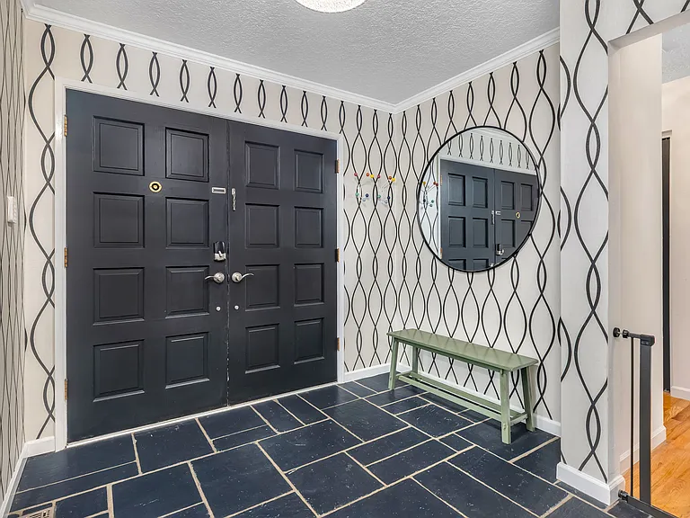 16933 Greentree Ave — Photo 4
