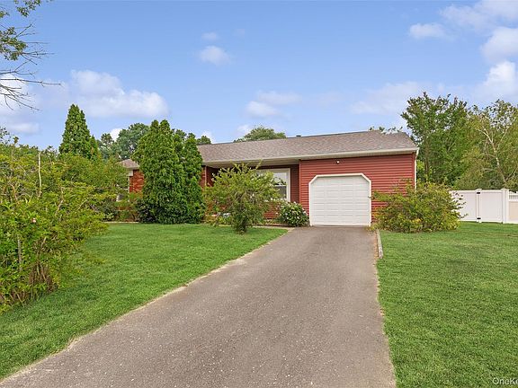 3rd image of 98 Constable Drive