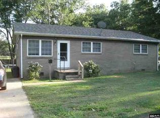 210 Poplar St, Greenfield, TN 38230