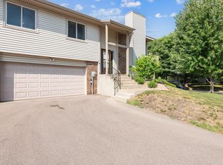 2515 Rose Ave E, Maplewood, MN 55119