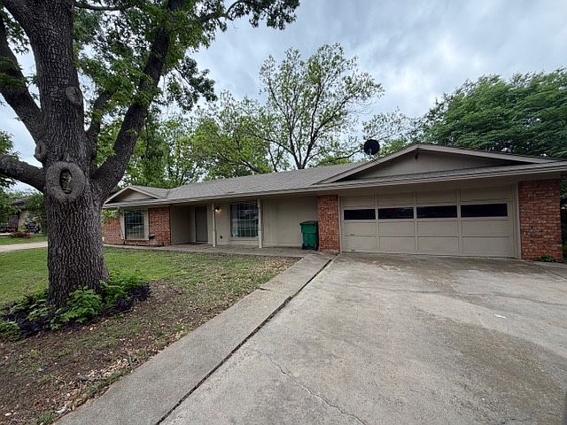 1st image of 1330 N Magnolia Dr