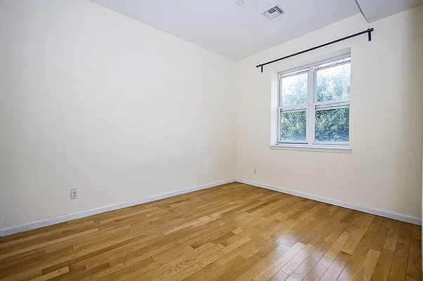 Rented by Level Group | media 19