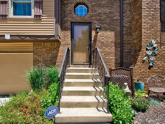 2nd image of 7467 Prairie Lake Dr