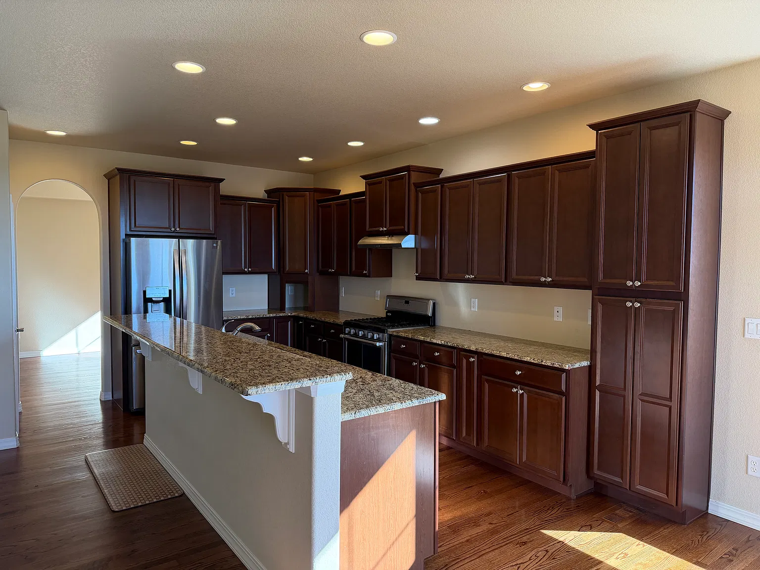 4 bed, 3500 sqft, $3,100 — Photo 4