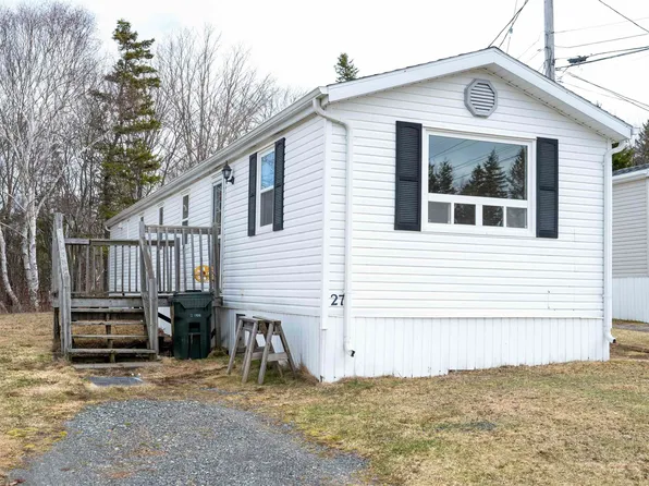 27 Curry St, Cape Breton, NS B1L 1G8