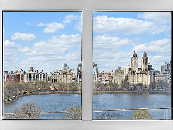 5th image of 19 E 88th St
