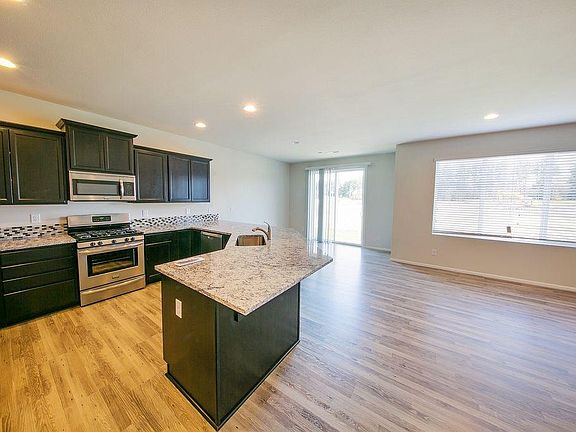 4th image of 18941 110th Avenue Ct E
