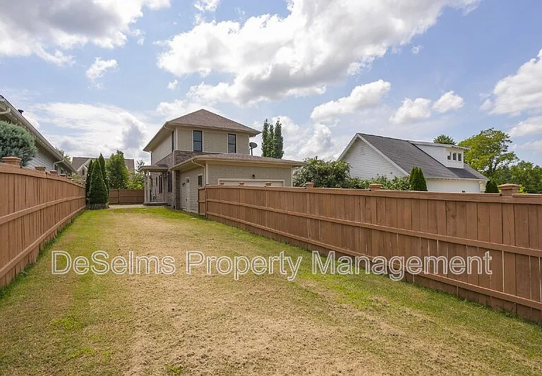 3866 Somers Ln — Photo 36