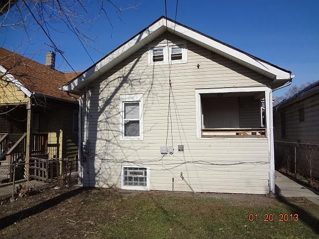 2nd image of 119 W 104th St