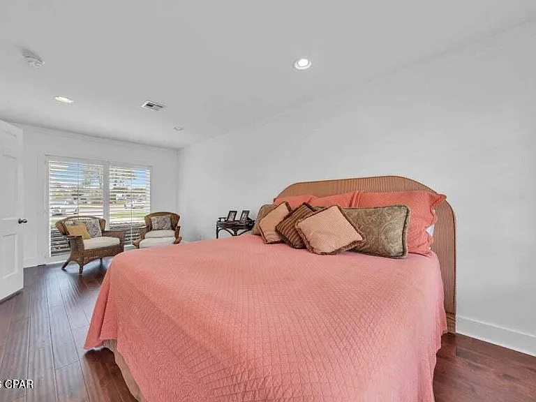 628 Amberjack Dr — Photo 13