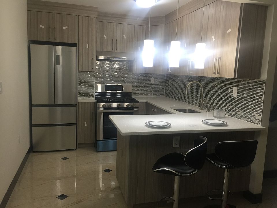 1st image of 8616 21st Ave #4F