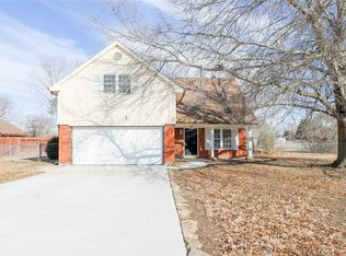 520 S Oklahoma St, Catoosa, OK 74015