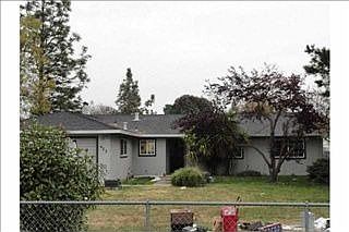 1st image of 423 S Roberta Way