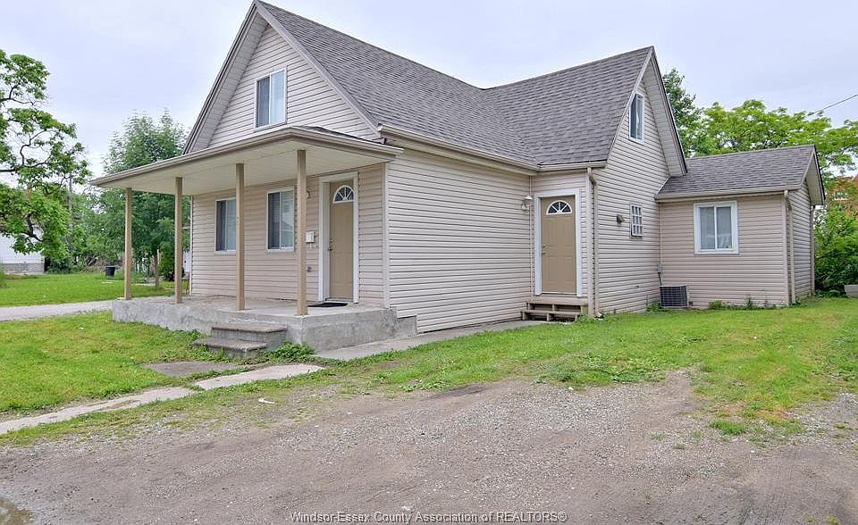 1st image of 825 Brant St